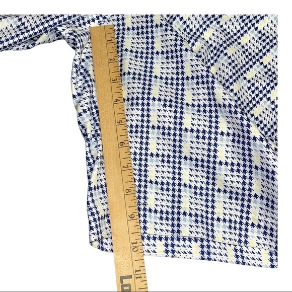 Annika Cutter & Buck Houndstooth Pattern Bermuda Golf Shorts for women’s - Picture 8 of 12